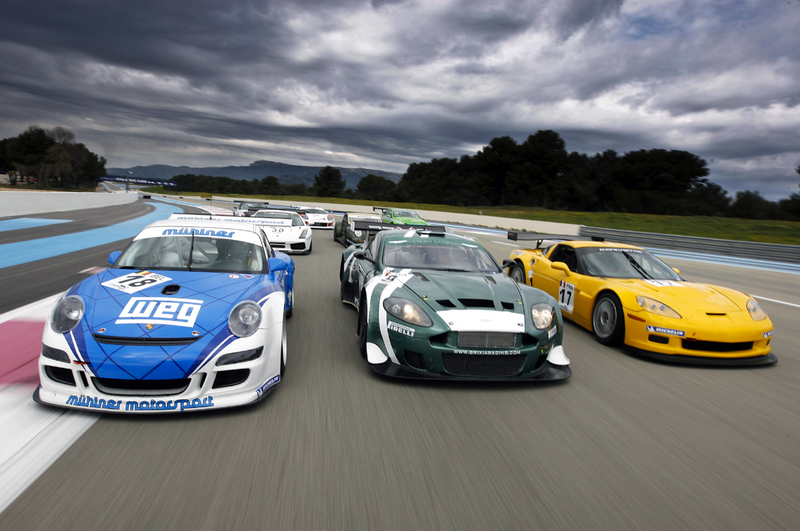 Illustration for article titled 2009 FIA GT Racers Trot Out For Spring Testing In France